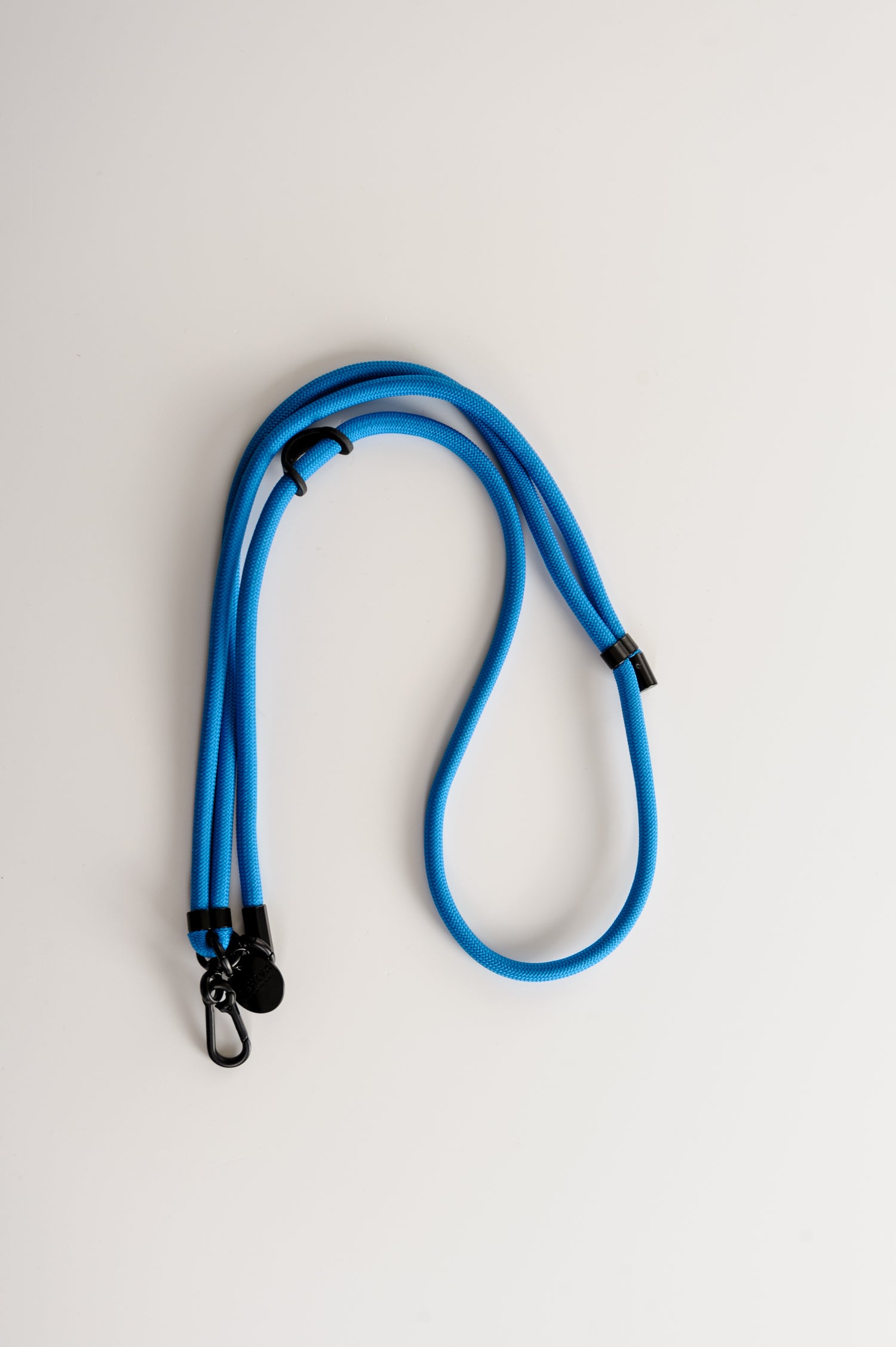 LUCKY - Cordoncino Universale per tutti gli Smartphone Gancio compreso - ALEMAVA