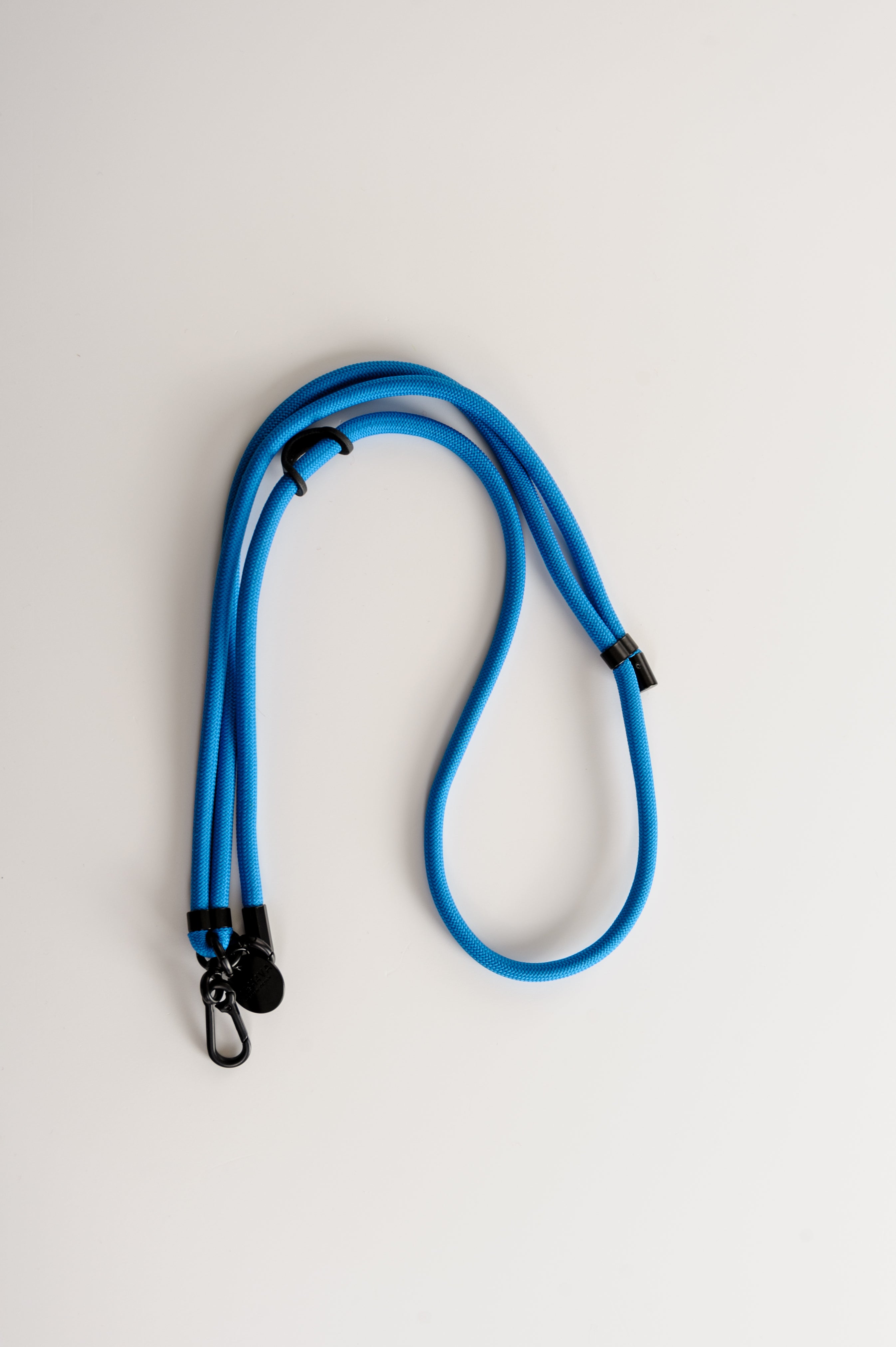 LUCKY - Cordoncino Universale per tutti gli Smartphone Gancio compreso - ALEMAVA